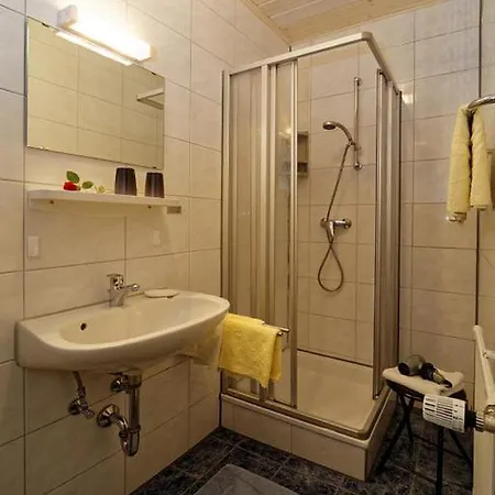 Berghof Und 4*