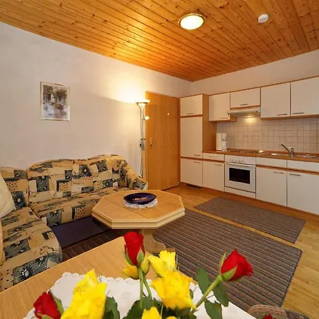 Pensión Berghof Und 4*