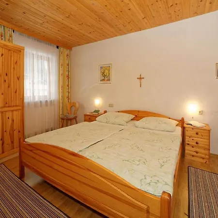 Berghof Und Pensión 4*